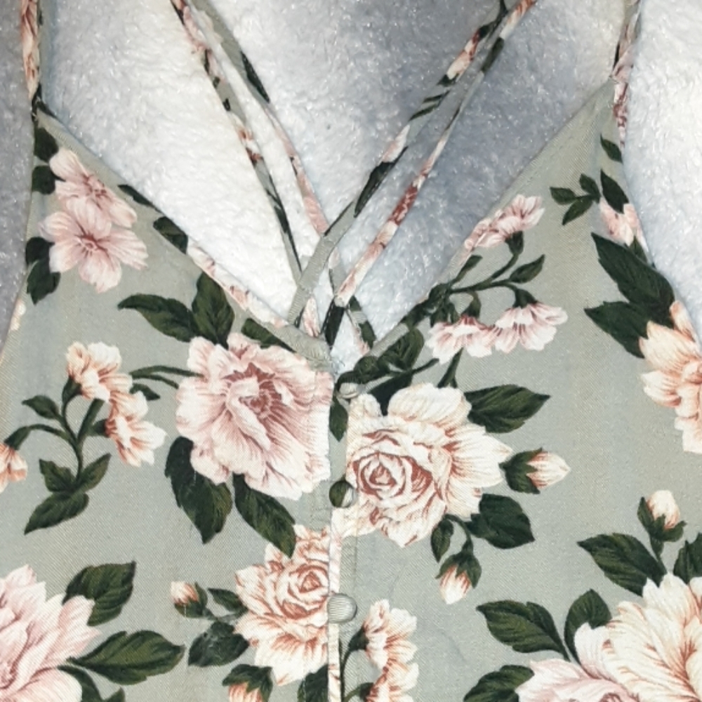 Tank - Picture 2 of 3